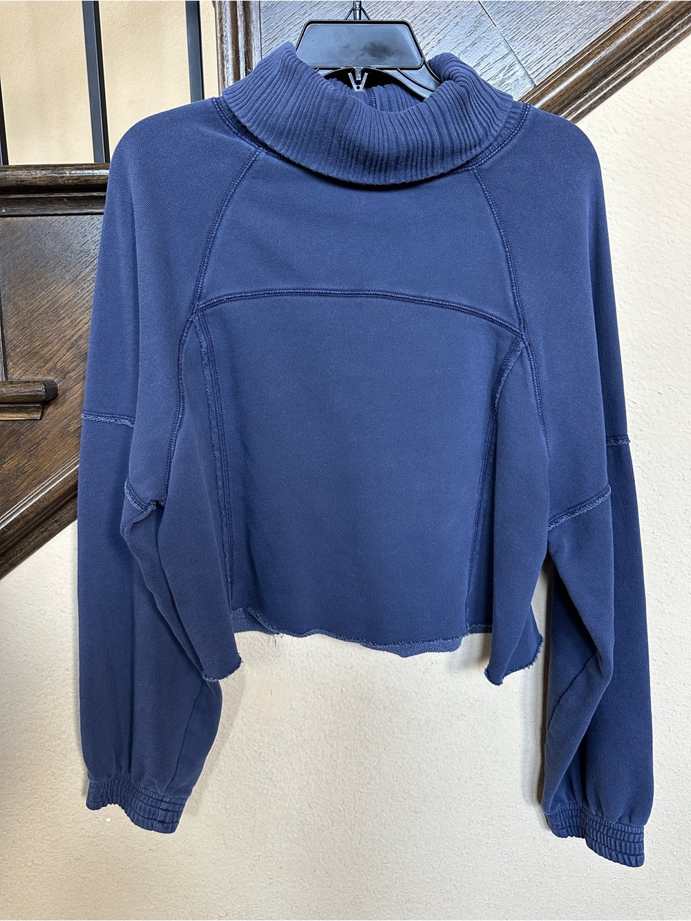 Aerie New Heights Turtleneck Navy Small S Sweatshirt Top Shirt Sweater Women’s